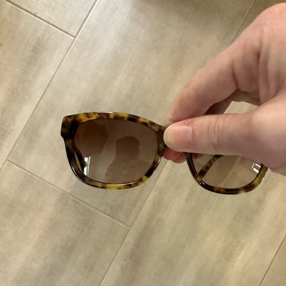 Tory Burch Tortoise Sunglasses - Picture 8 of 8